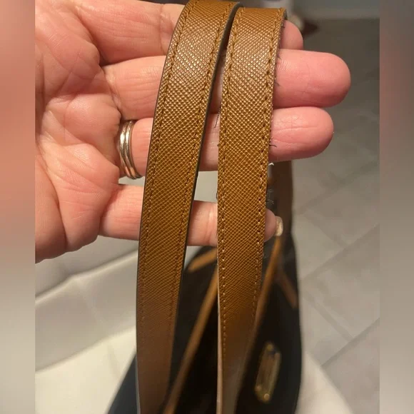 Michael Kors Kempton Black Nylon & Tan Leather Zip Top Tote Bag - Picture 8 of 12